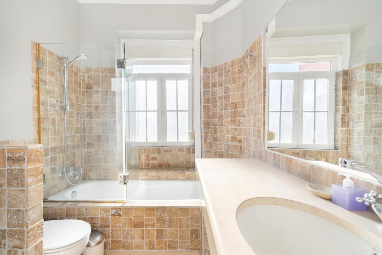 Whome Aq2 Prime Location Luxury For Family & Friends Lisbon Bagian luar foto